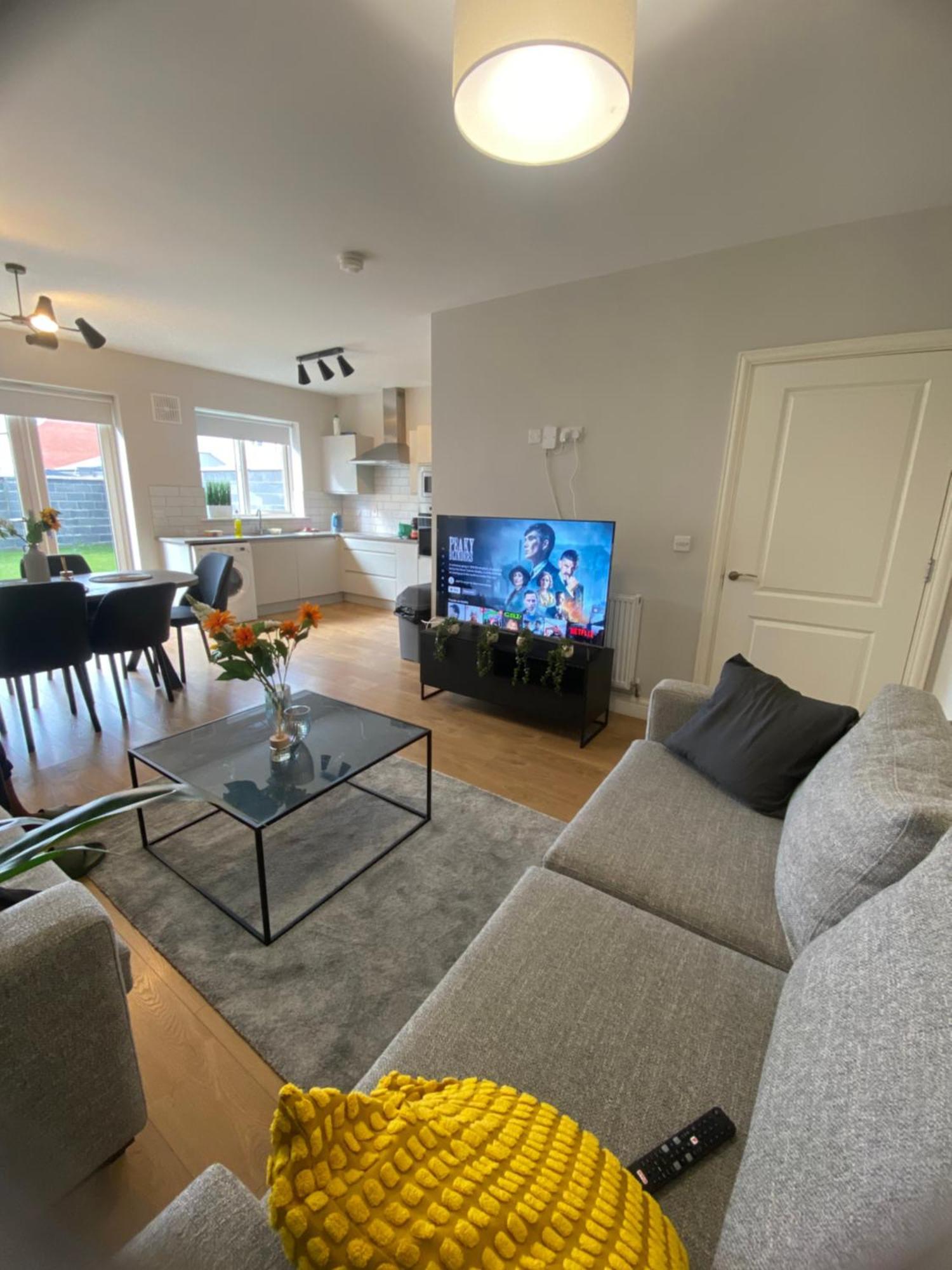 Extra Large Room In New House At Citywest دبلن المظهر الخارجي الصورة